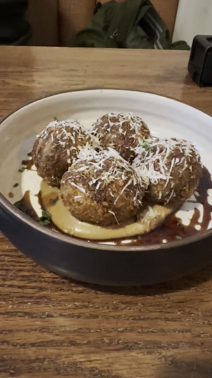 Video review of Fiorino, Italian Street Food