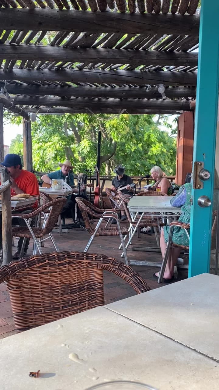 Upper Crust Pizza Downtown