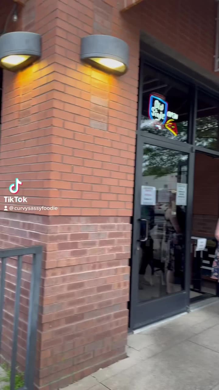 Video review of 312 Pizza Company