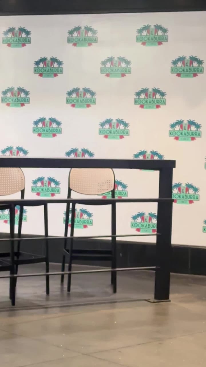 The kookaburra lounge