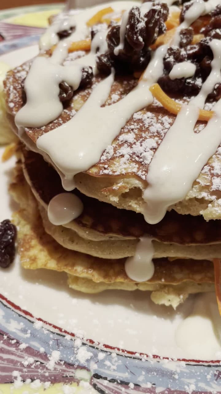 Video review of Miss Shirley's Cafe