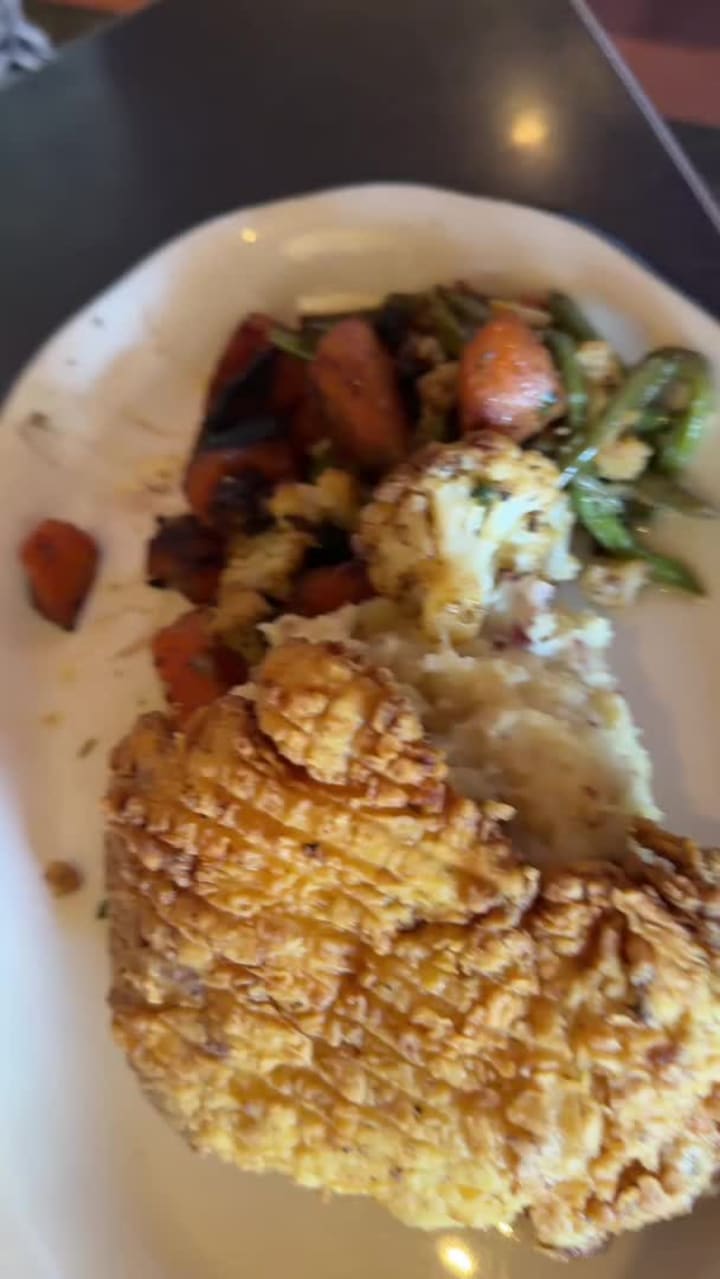 Video review of Lucille's Smokehouse Bar-B-Que