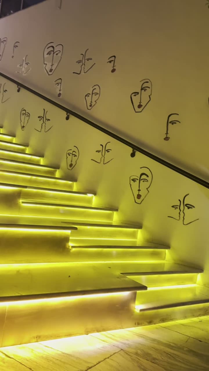 Video review of Ysabel West Hollywood