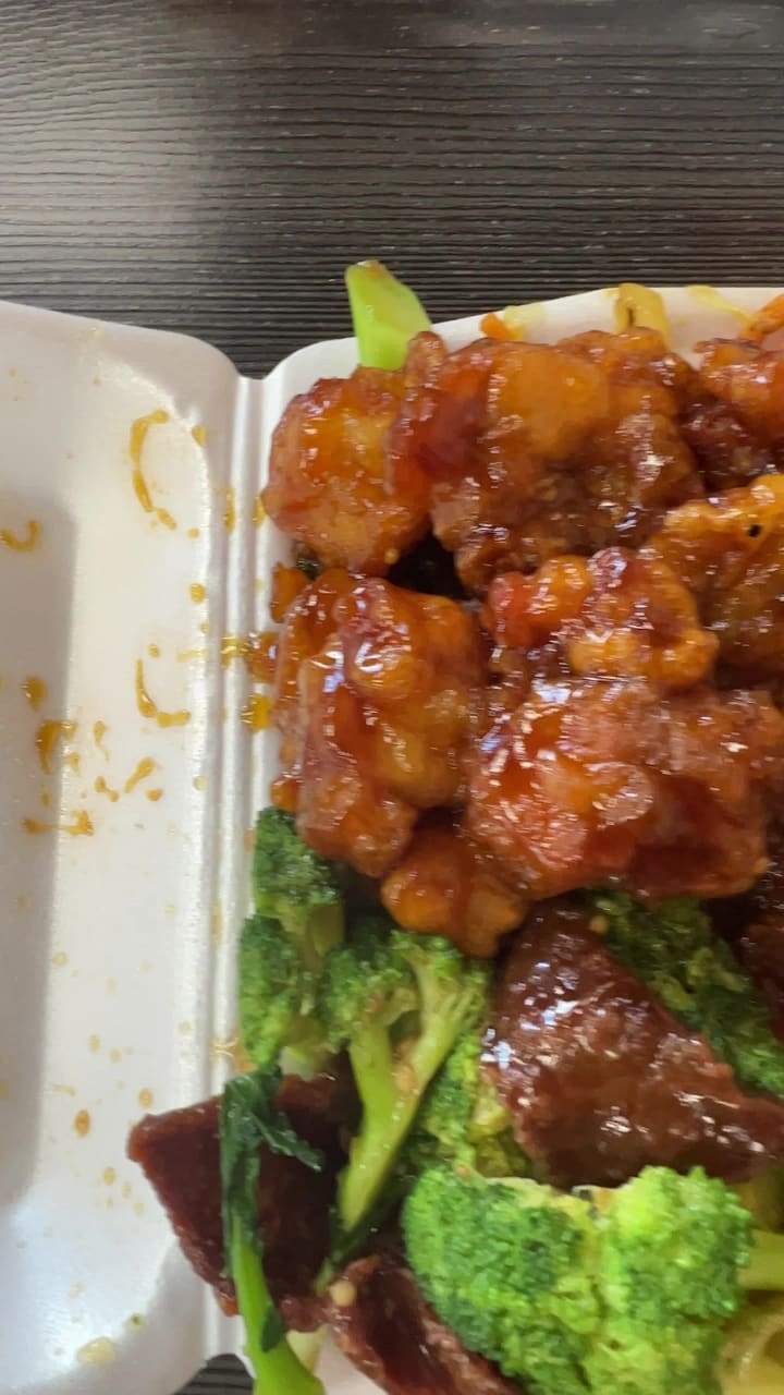 Video review of Lucky Chinese Food