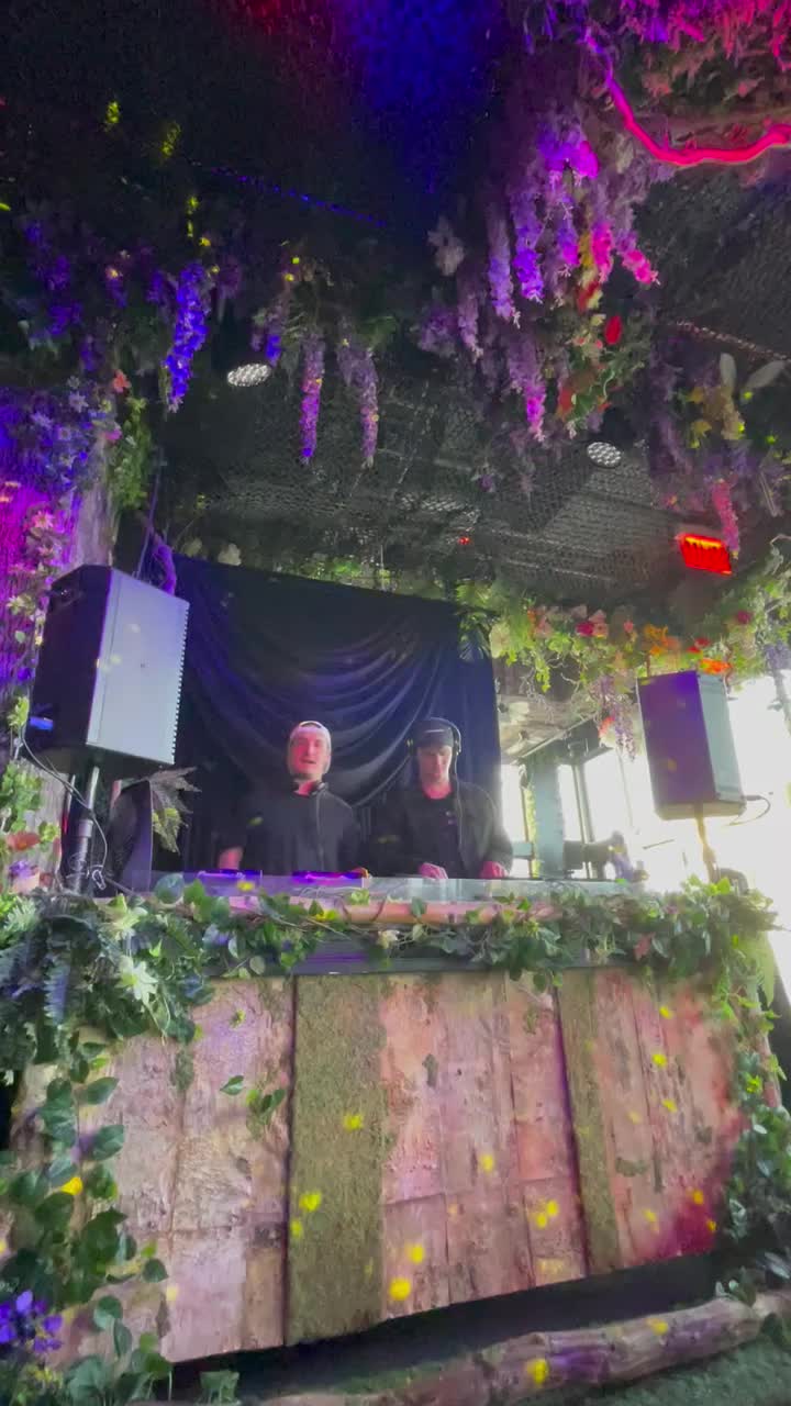 Somewhere Nowhere NYC - Lounge, Nightclub & Rooftop Pool