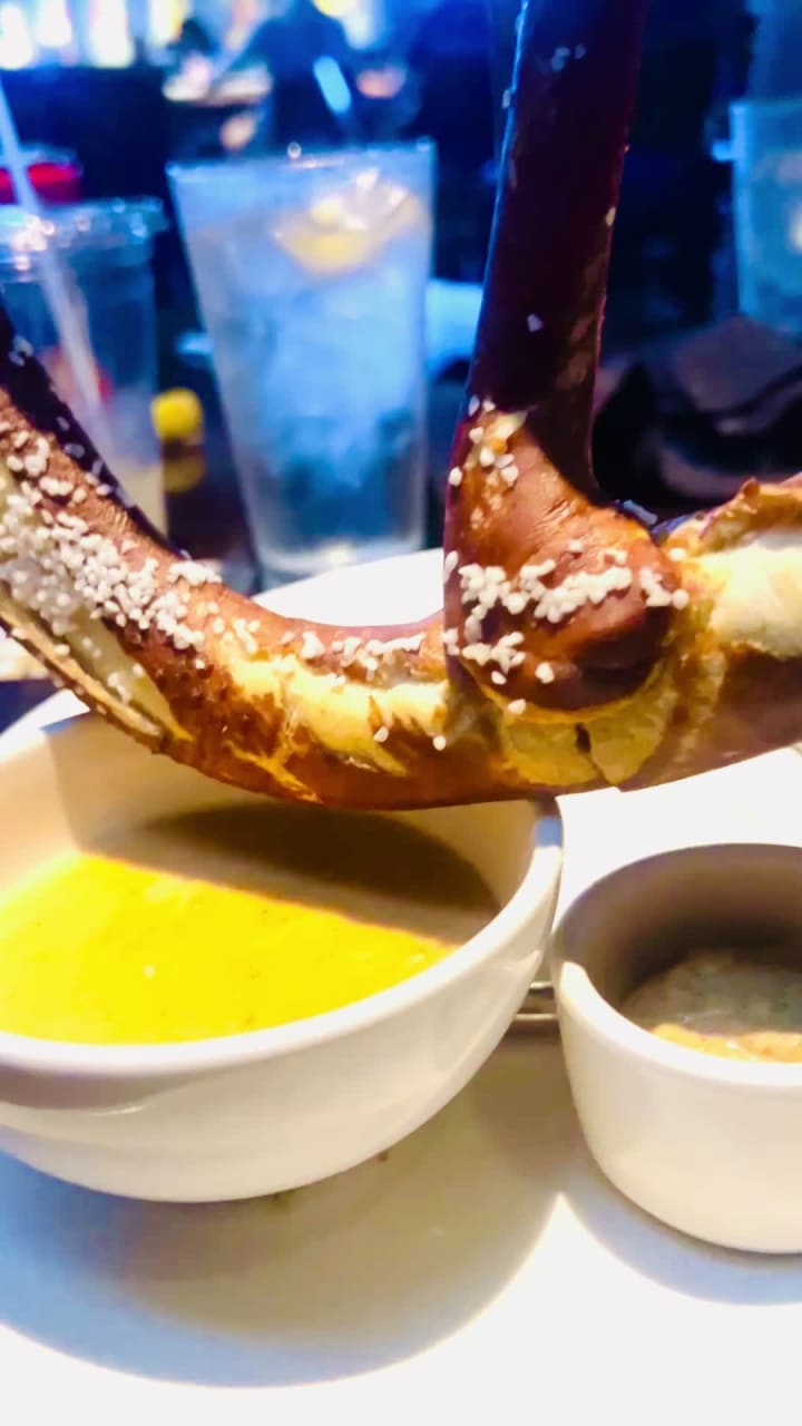 Video review of Yard House