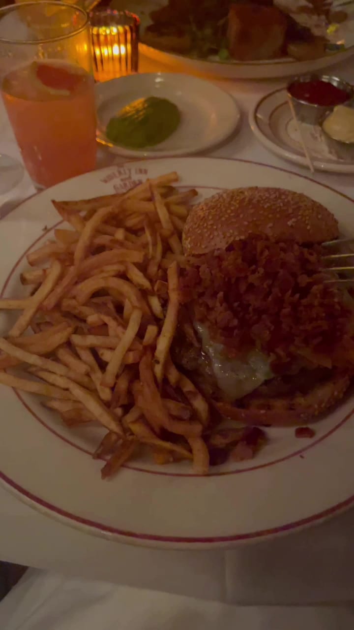 Video review of The Waverly Inn