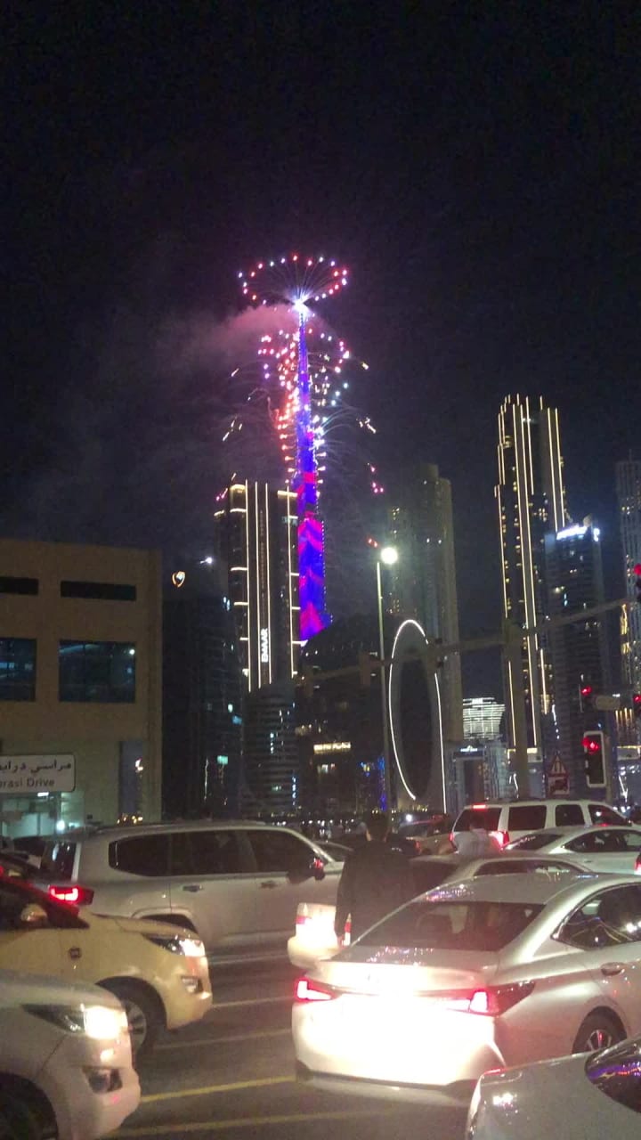 Video review of Burj Khalifa (برج خليفة)
