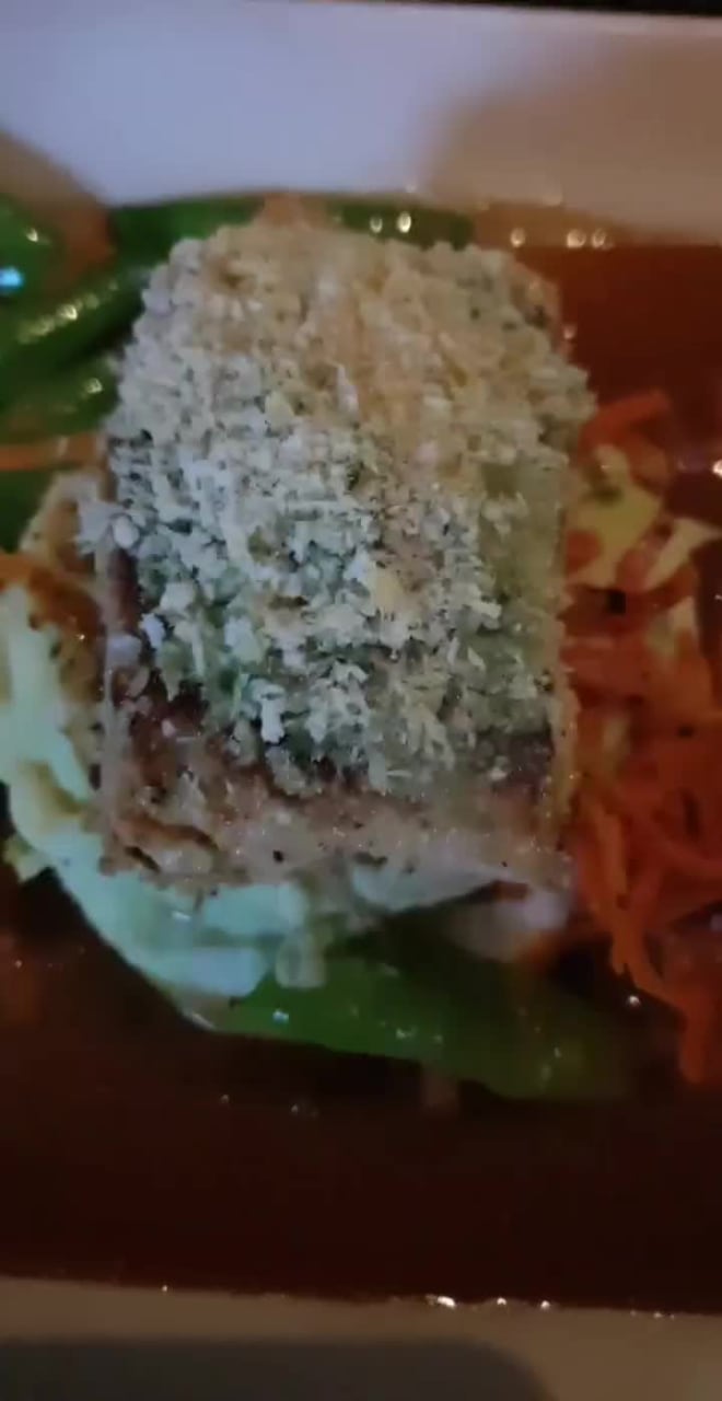 Video review of Yard House