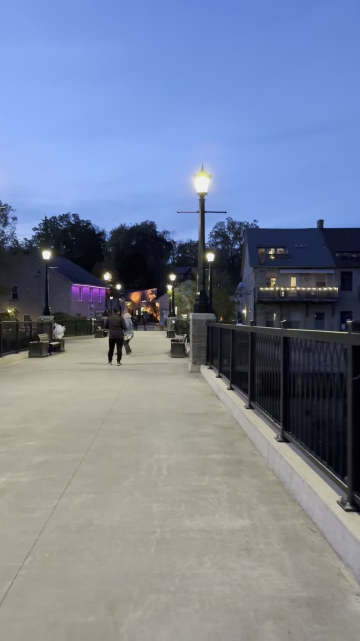 Video review of Cafe Creperie of Elora