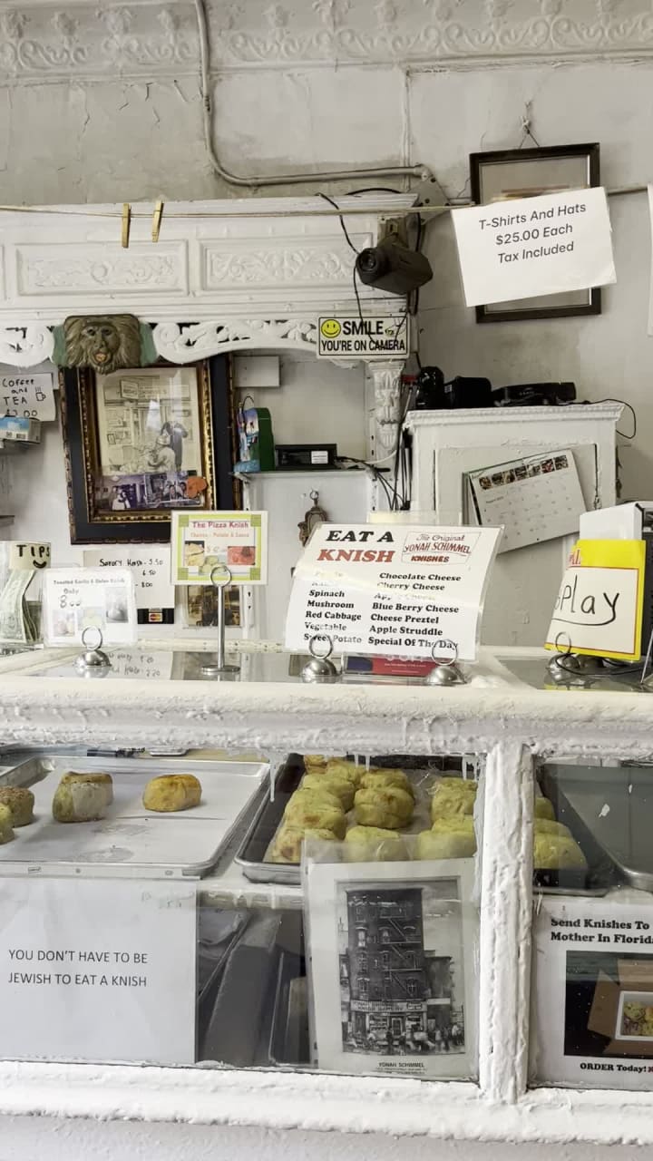 Video review of Yonah Schimmel's Knish Bakery
