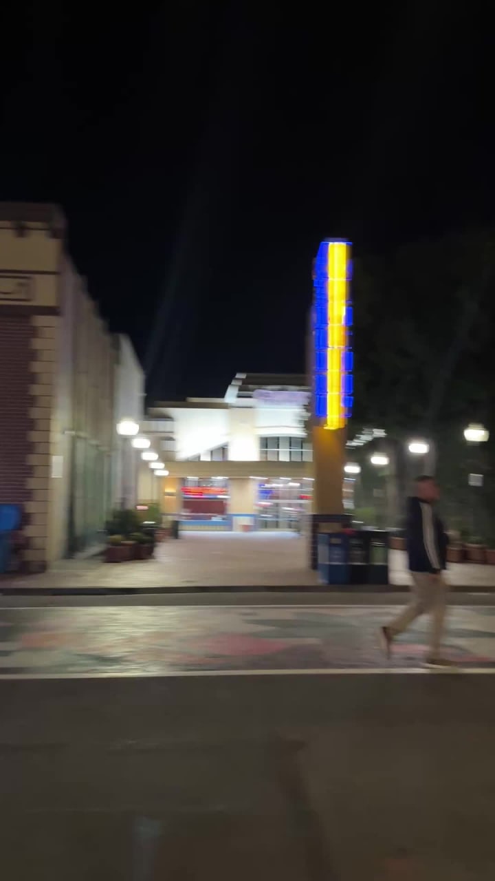 Video review of Cinemark Century San Mateo 12