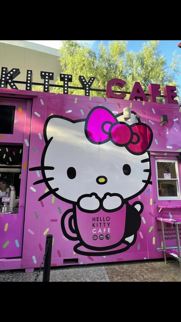 Hello Kitty Cafe