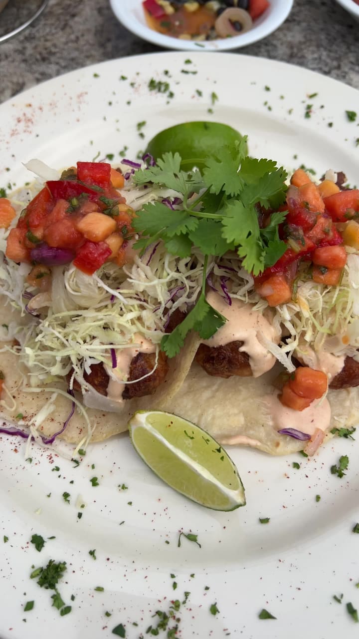 Video review of Carlitos Café y Cantina