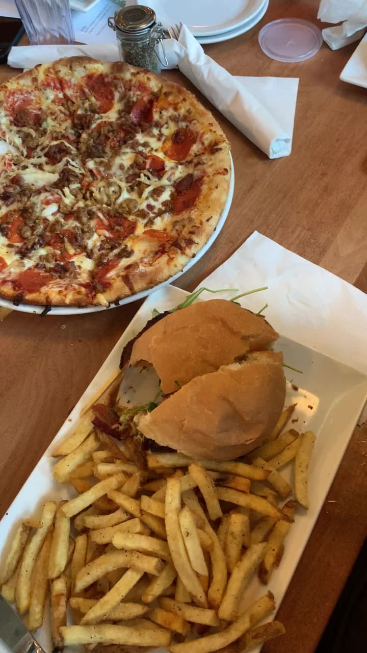 Video review of Deschutes Brewery Bend Public House