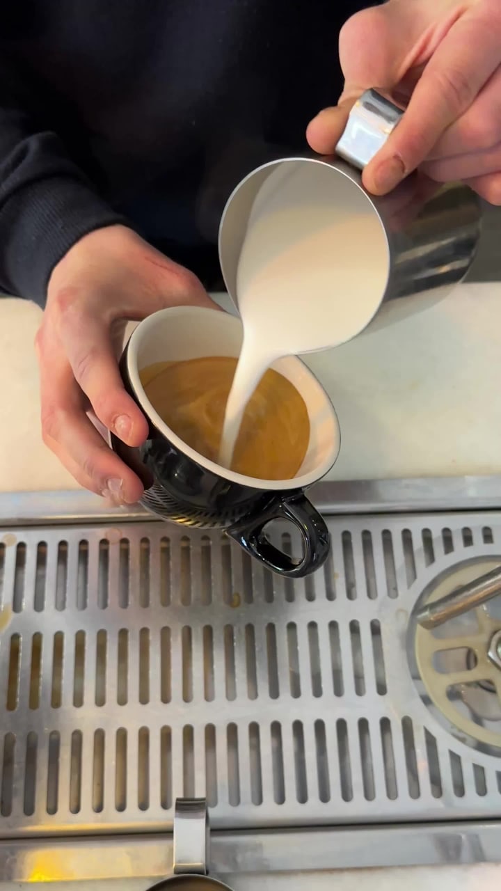 Video review of Cafe Réveille