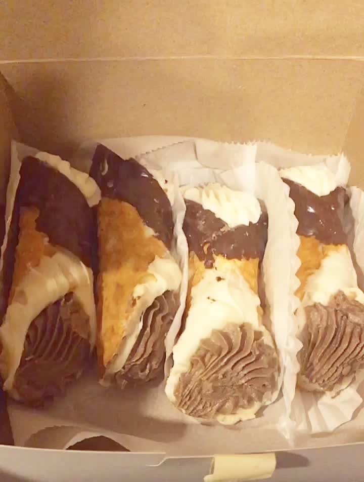 Video review of Libby's Italian Pastry