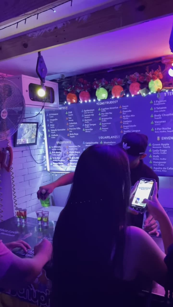 Video review of Parque Lleras