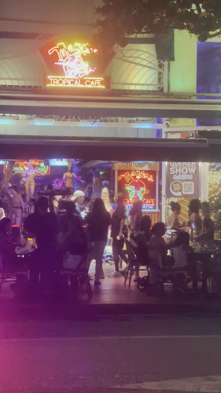 Video review of Mango's Tropical Cafe South Beach