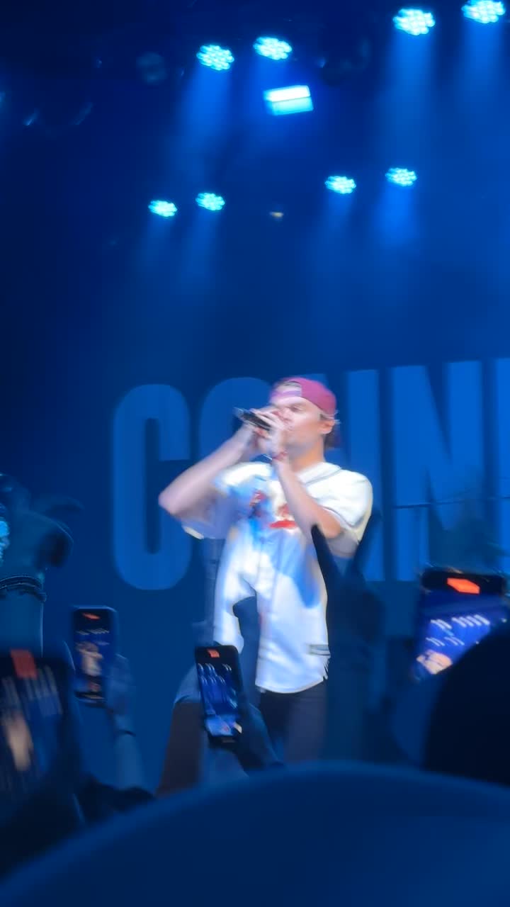 Video review of Buckhead Theatre