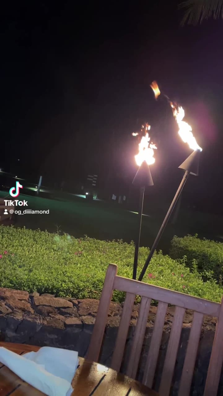 Video review of Duke's Beach House Maui