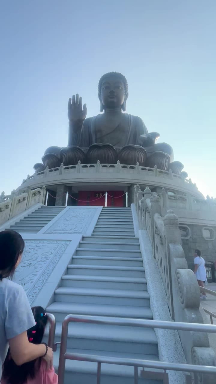 Video review of Tian Tan Buddha (Giant Buddha) (天壇大佛)