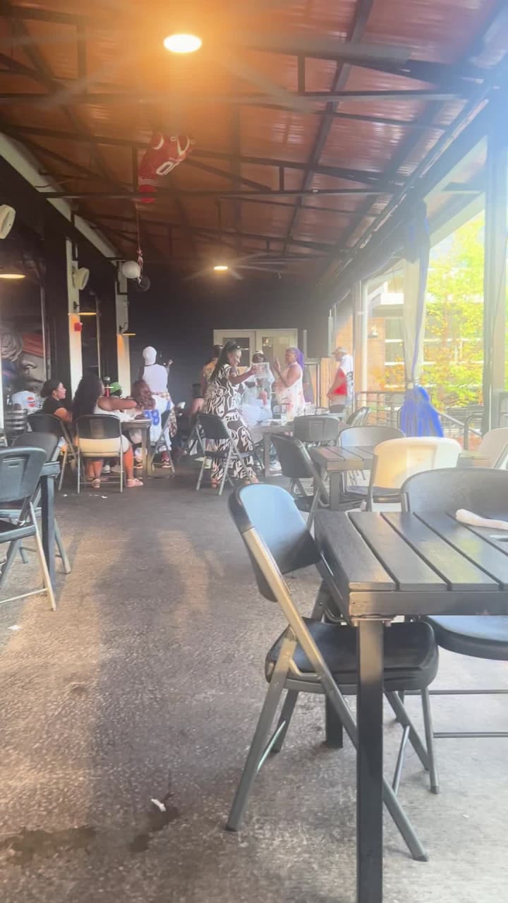 Nouveau Bar & Grill – Jonesboro