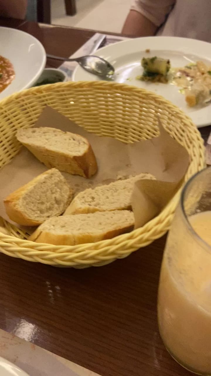 Video review of Cafe BOM