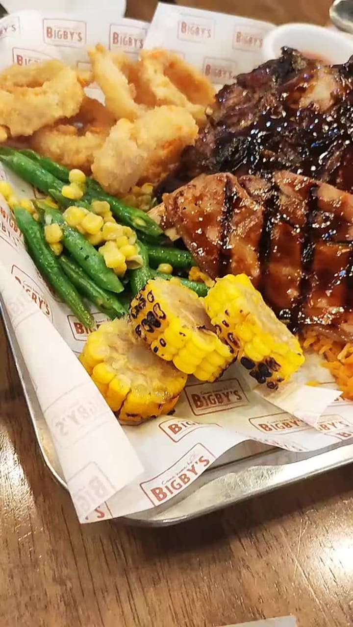 The Manila Hotel (Manila Hotel)