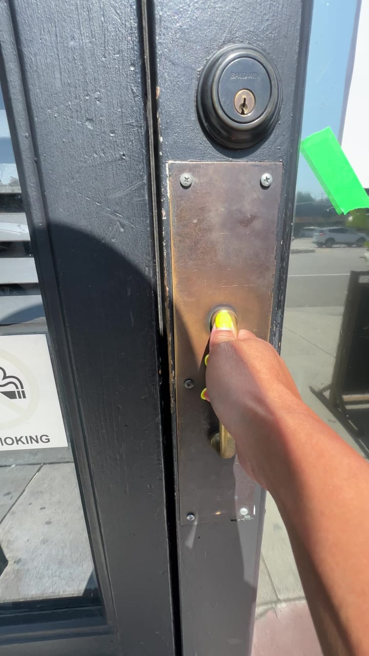 Video review of The Semi-Tropic