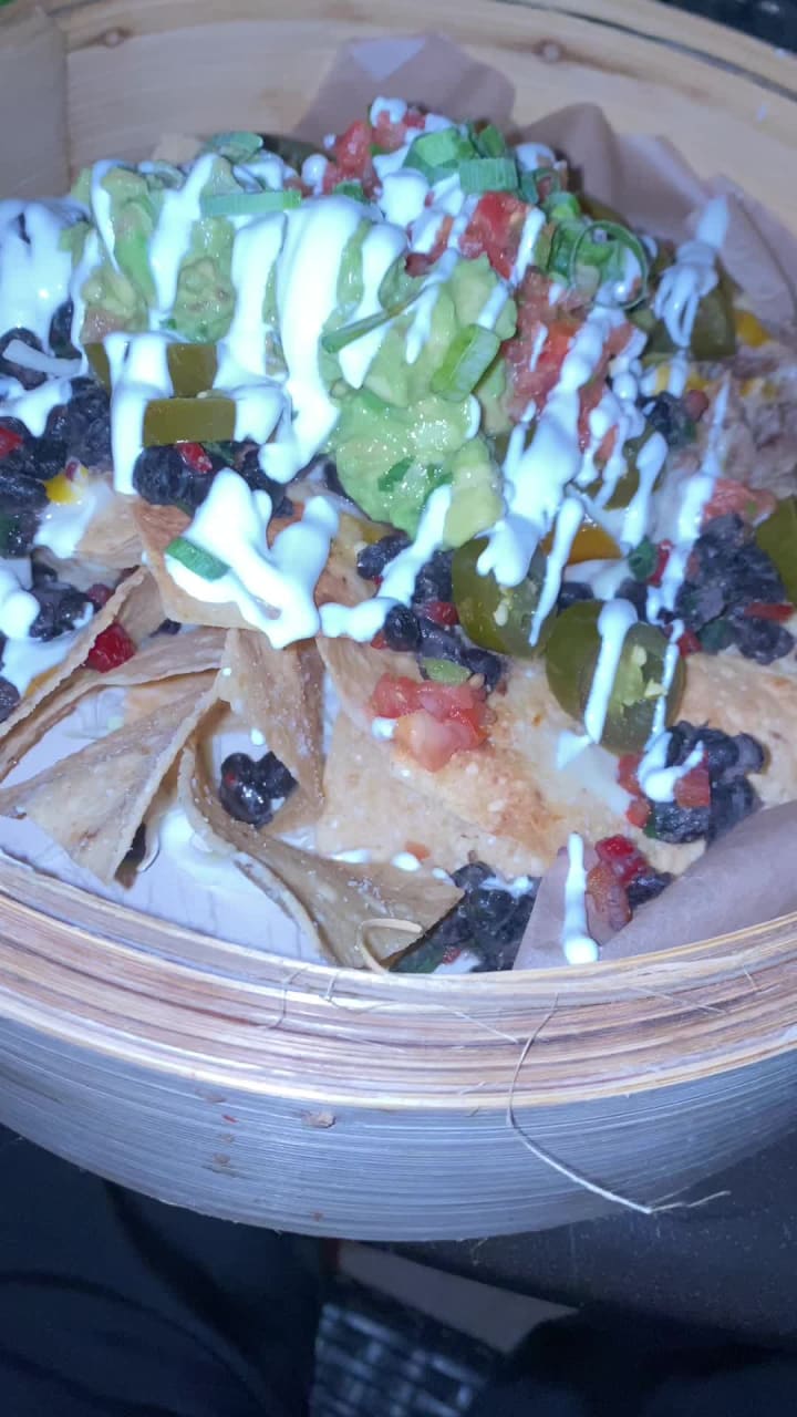 Video review of Huggo's On The Rocks