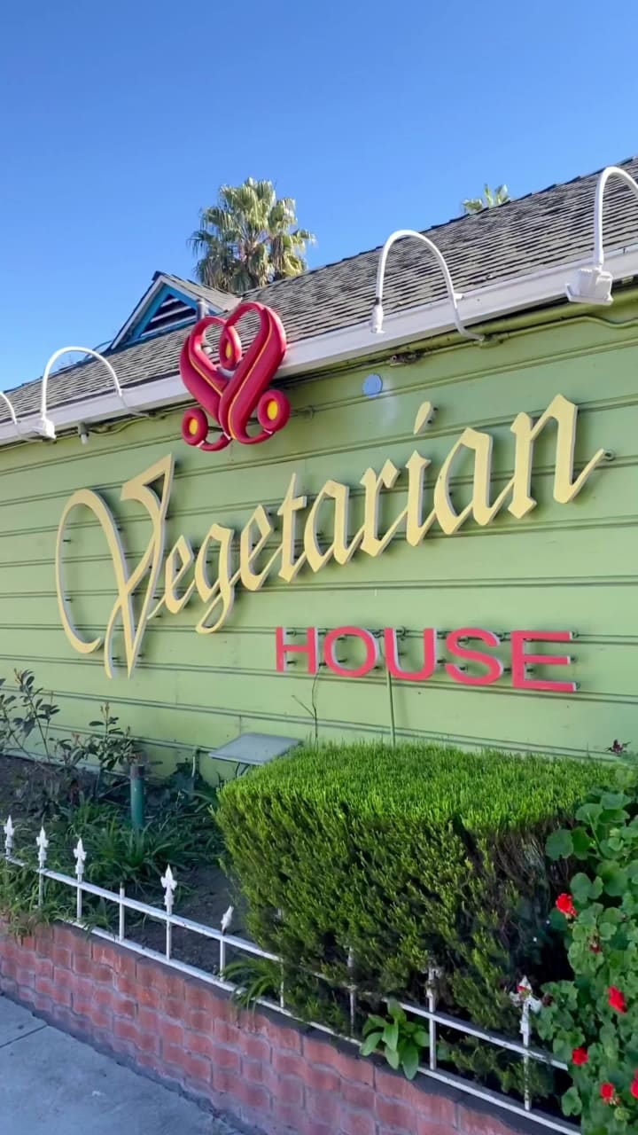 Video review of Vegetarian House