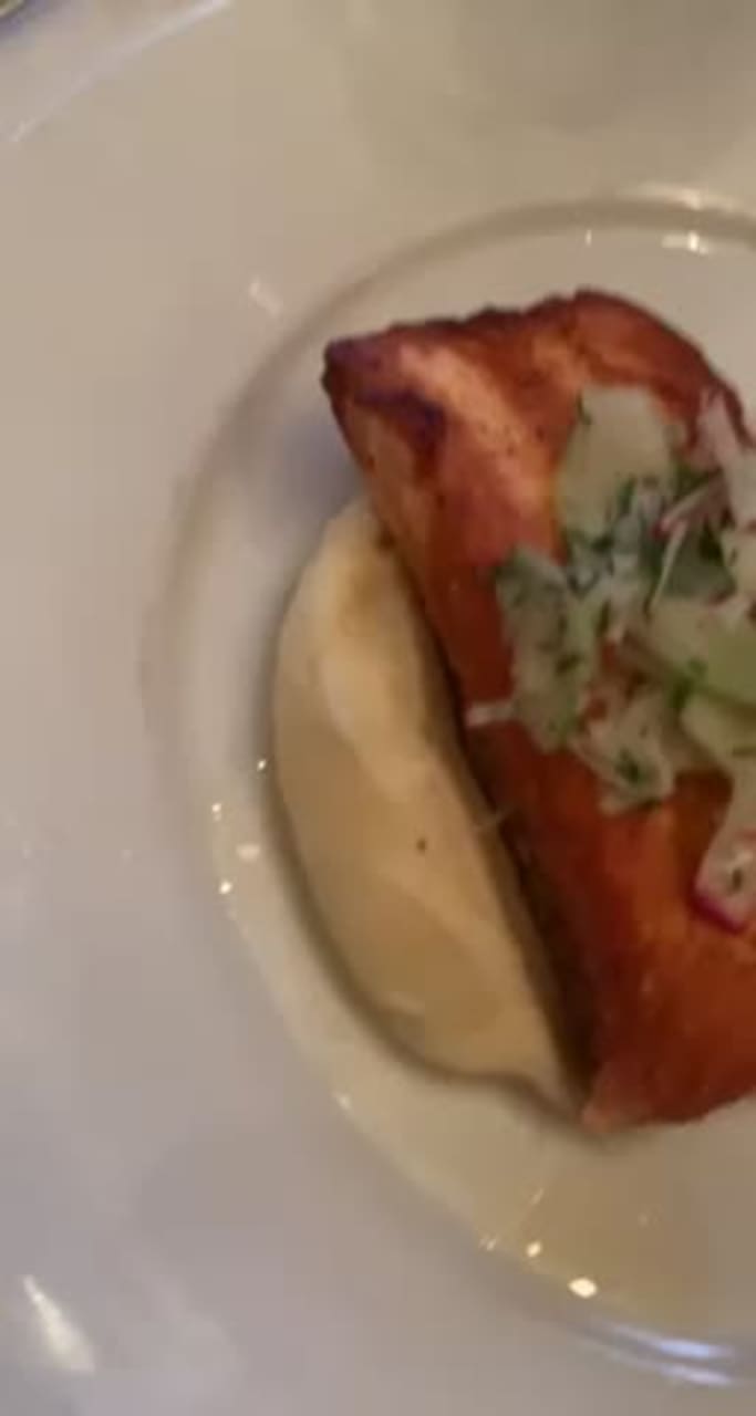 Video review of The Olde Pink House