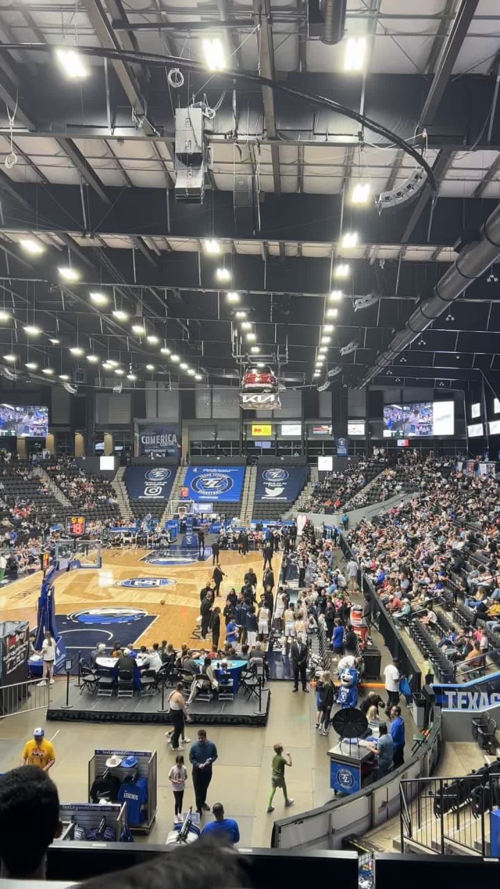 Video review of Comerica Center