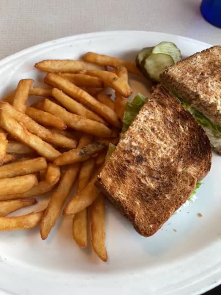 Little Cottage Café