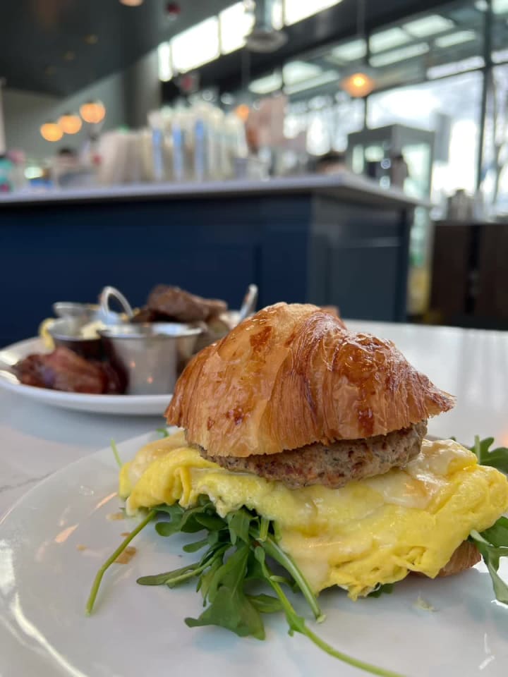 Farine Bakery & Café