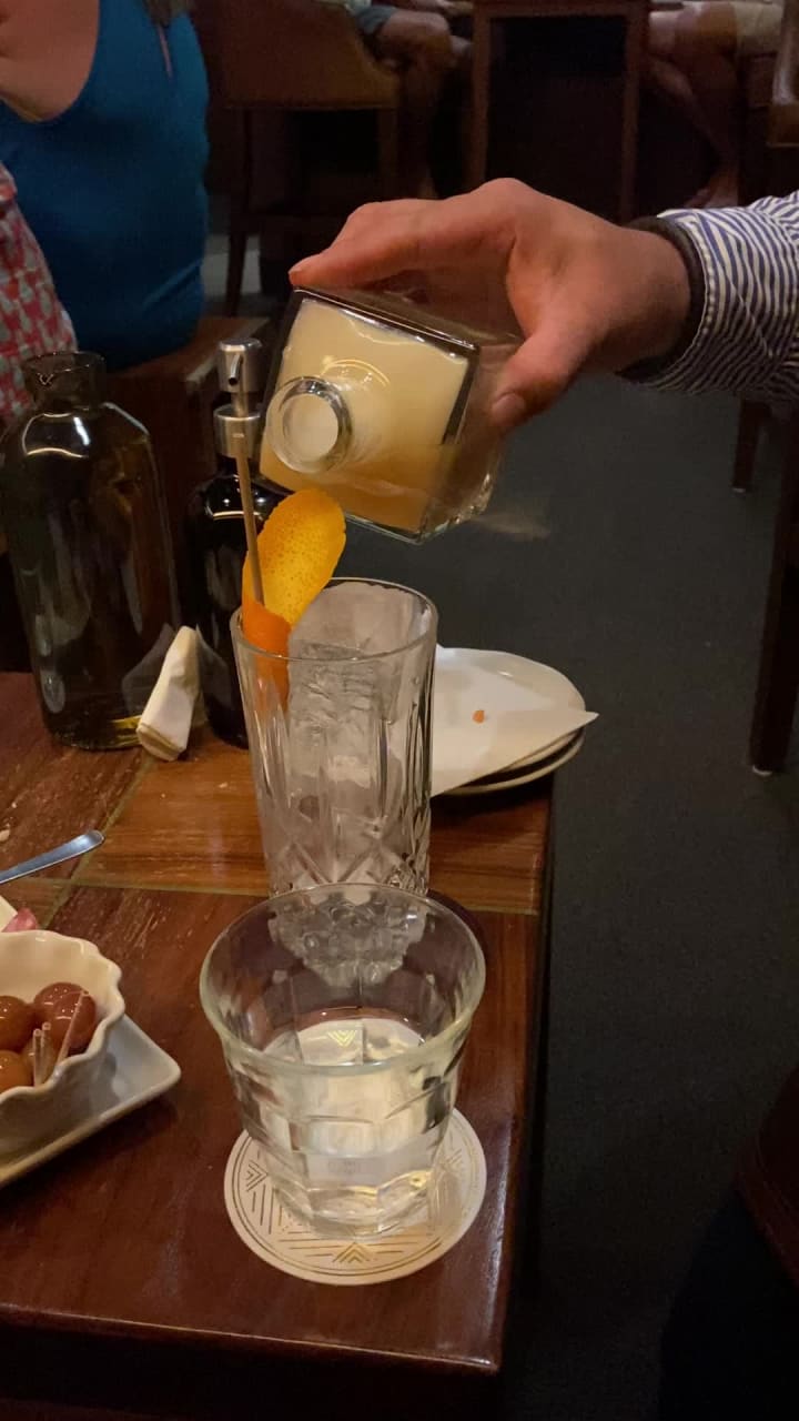 Video review of Bar Leather Apron