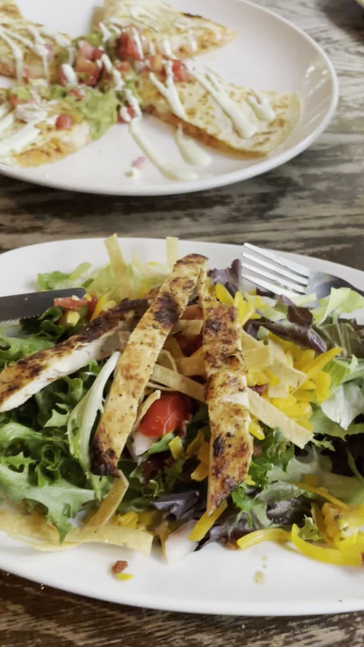 Video review of Cypress Street Pint & Plate