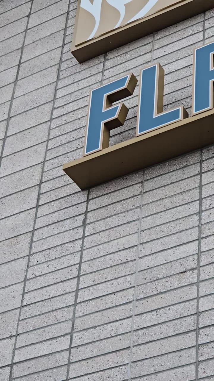 Flanker Kitchen + Sports Bar - Arizona