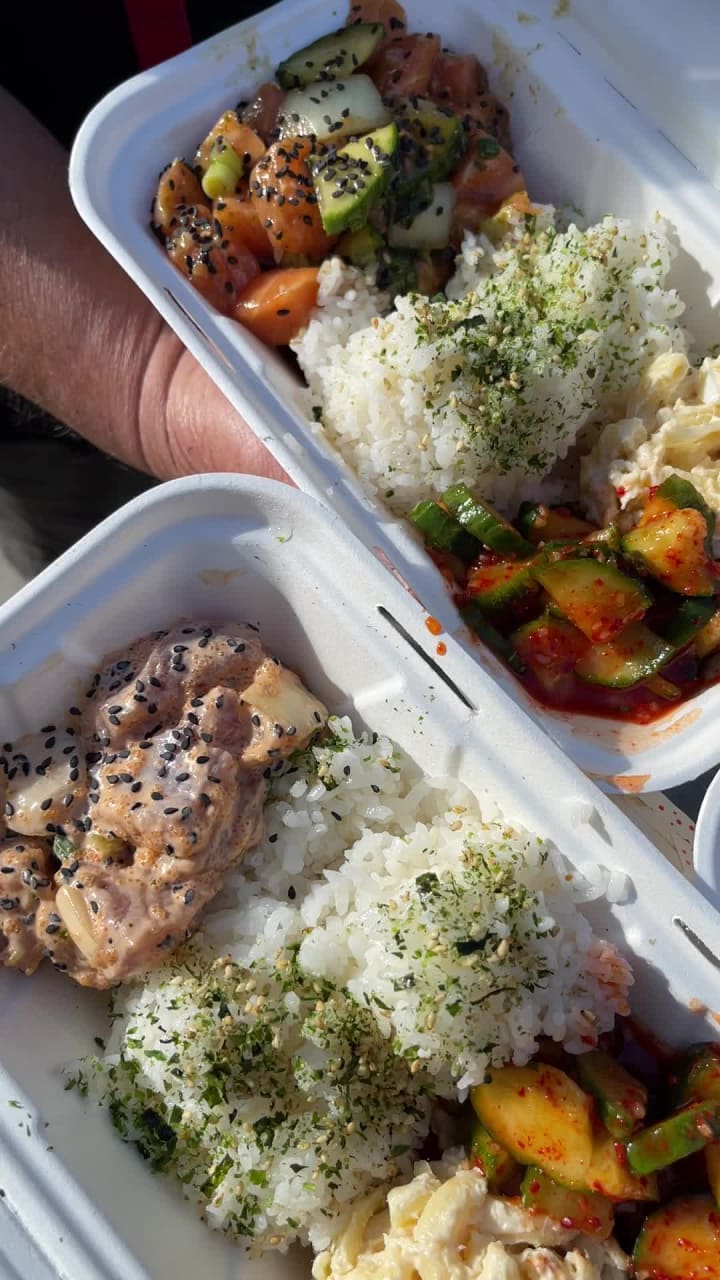 Island Blends Açaí and Poke