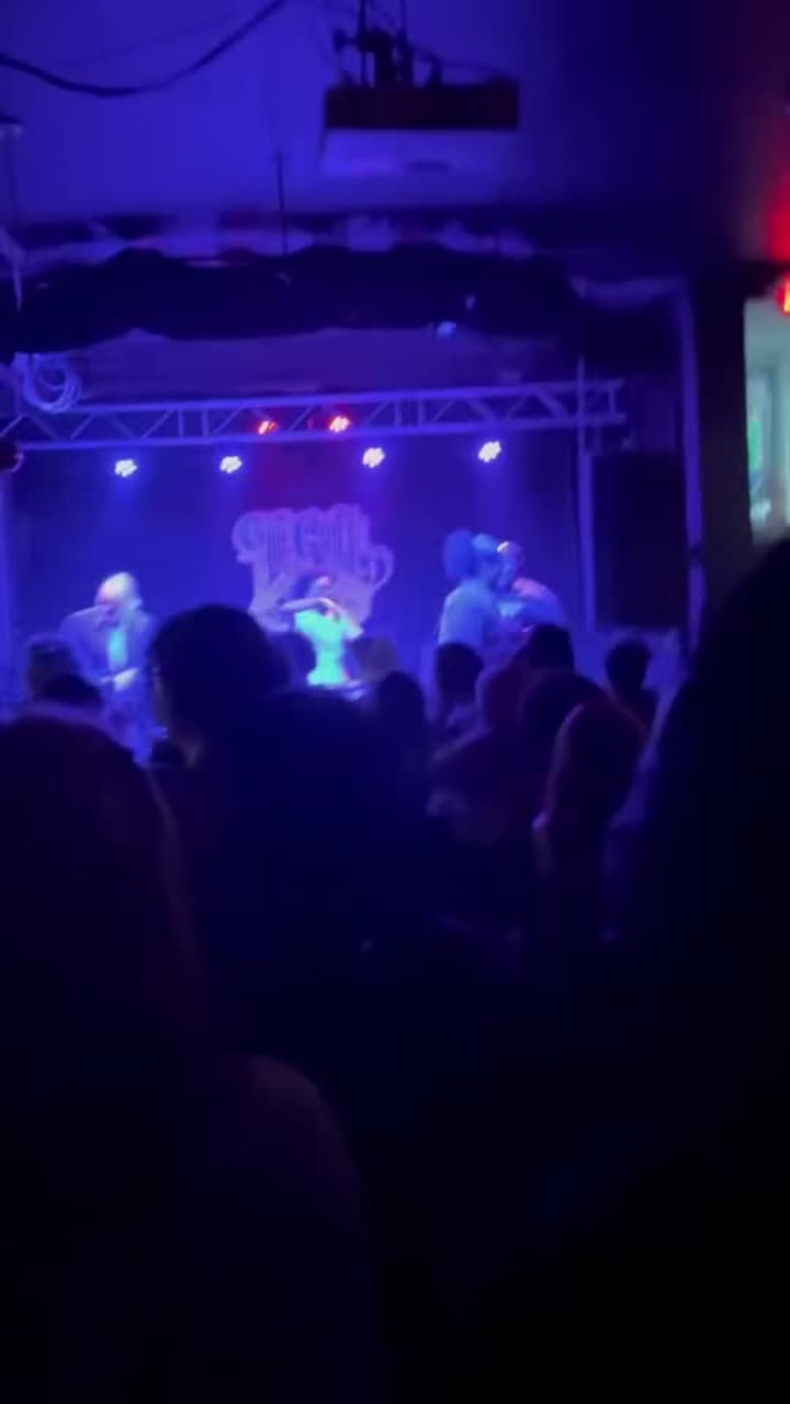 Video review of The Canal Club