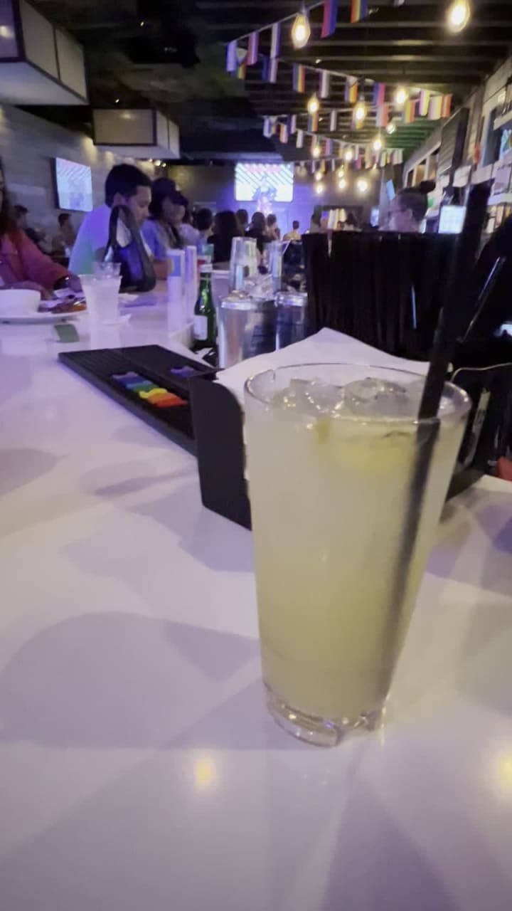 Video review of Union Cafe