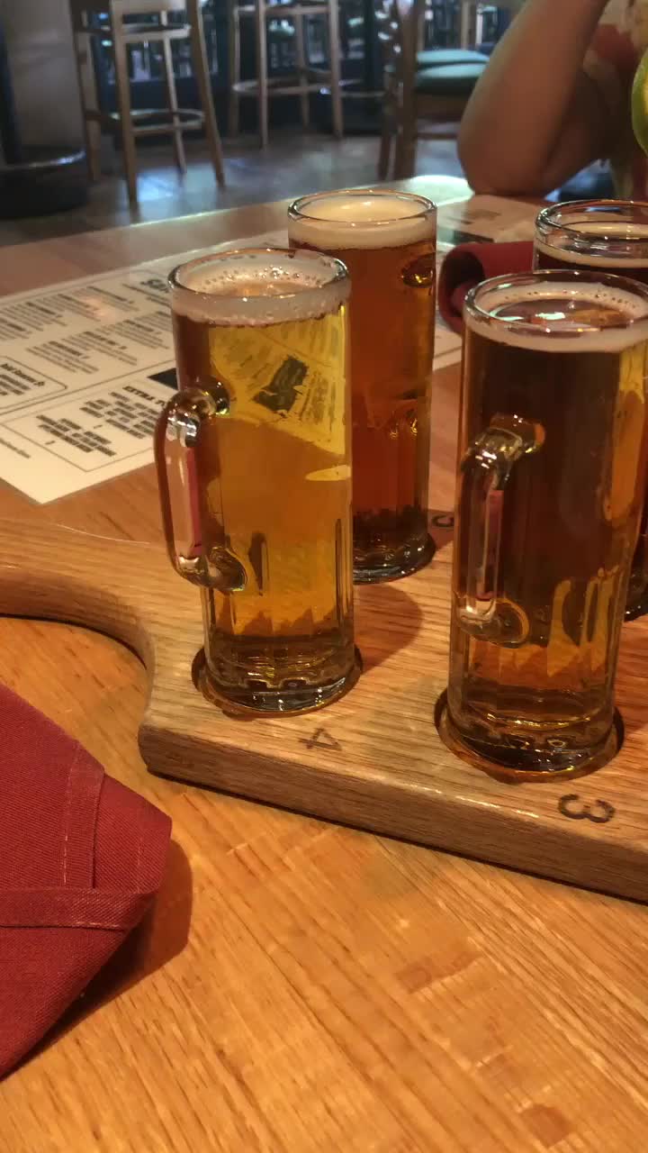 Video review of Oak Creek Brewery And Grill