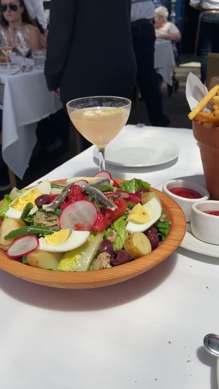 Angele Restaurant & Bar