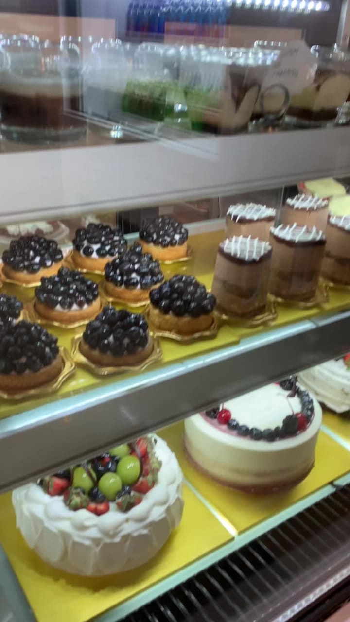 Video review of Cafe Hesed