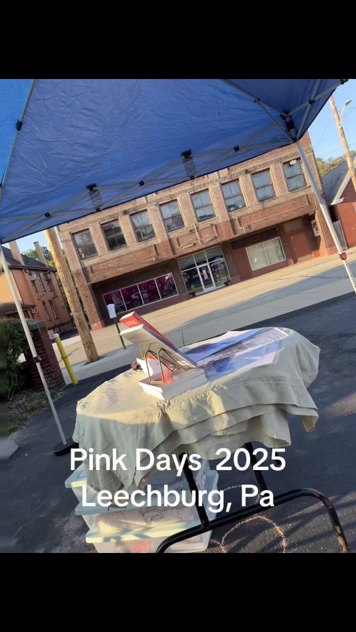 Pink day market street