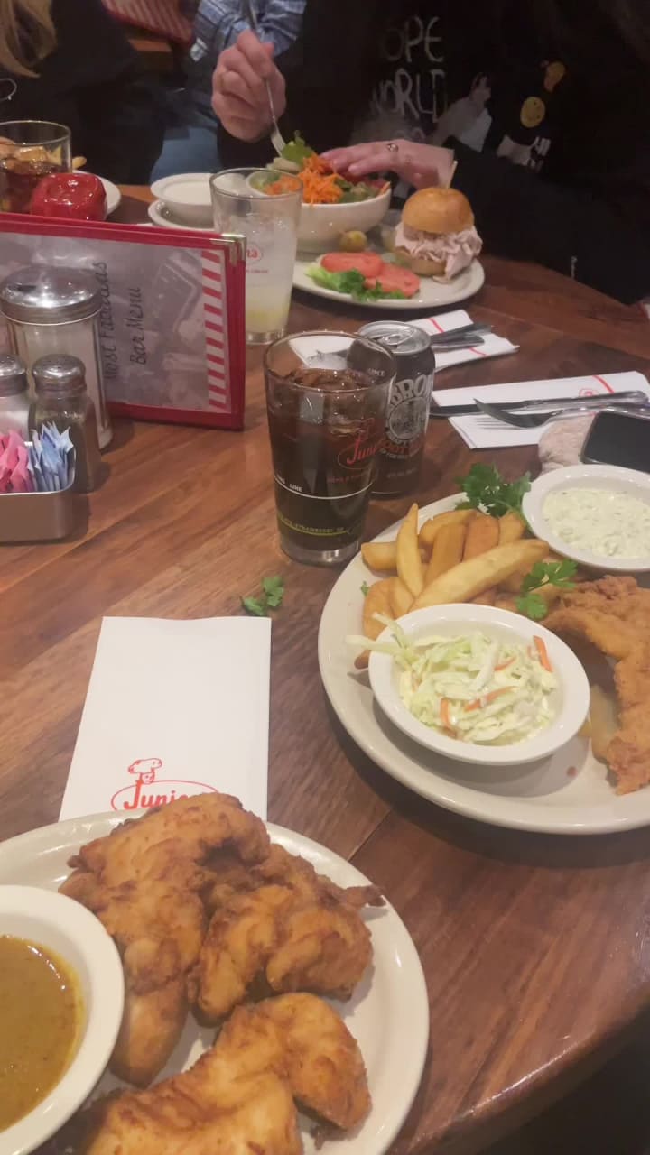 Junior's Restaurant