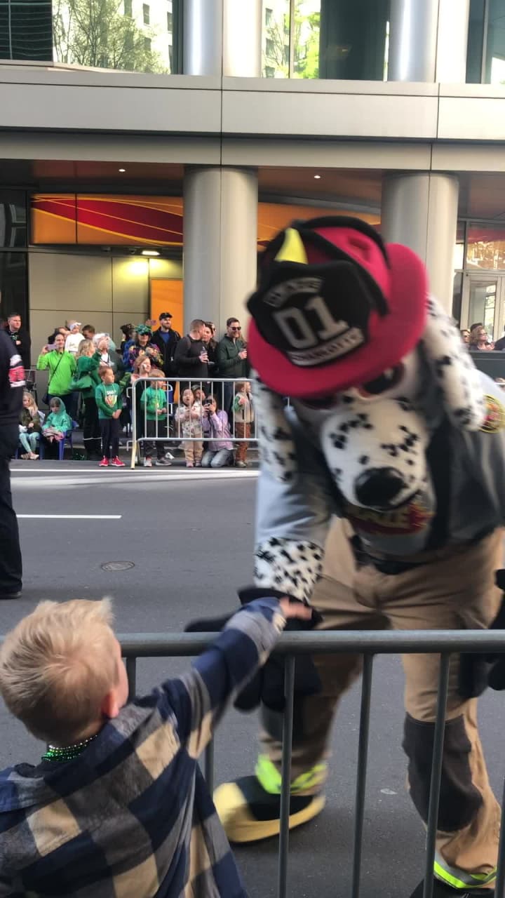 The Bistro-Eat Drink Connect