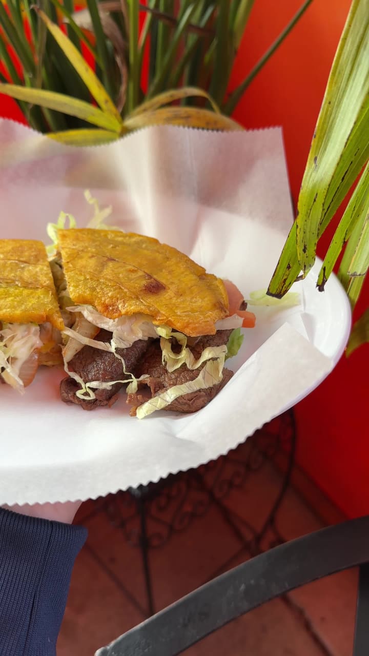 Video review of Papa's Cache Sabroso