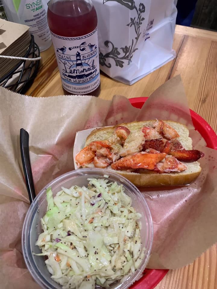 Video review of Luke's Lobster